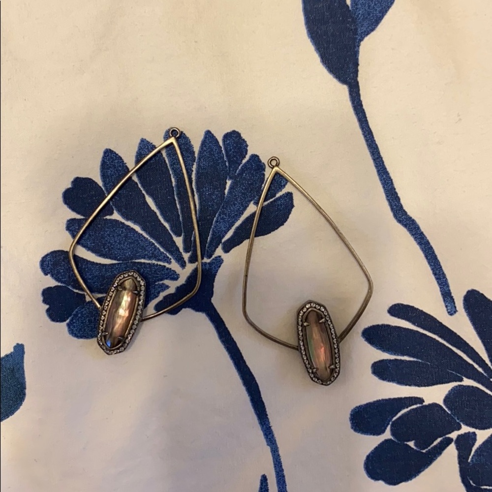 Kendra Scott earrings NO HOOKS